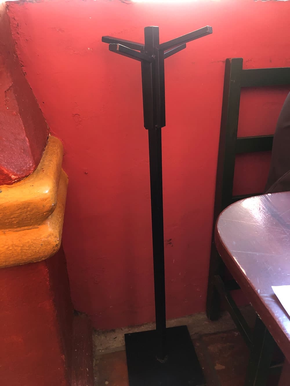 Coat and bag hangers in Mexico