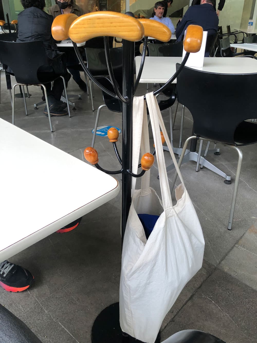 Coat and bag hangers in Mexico