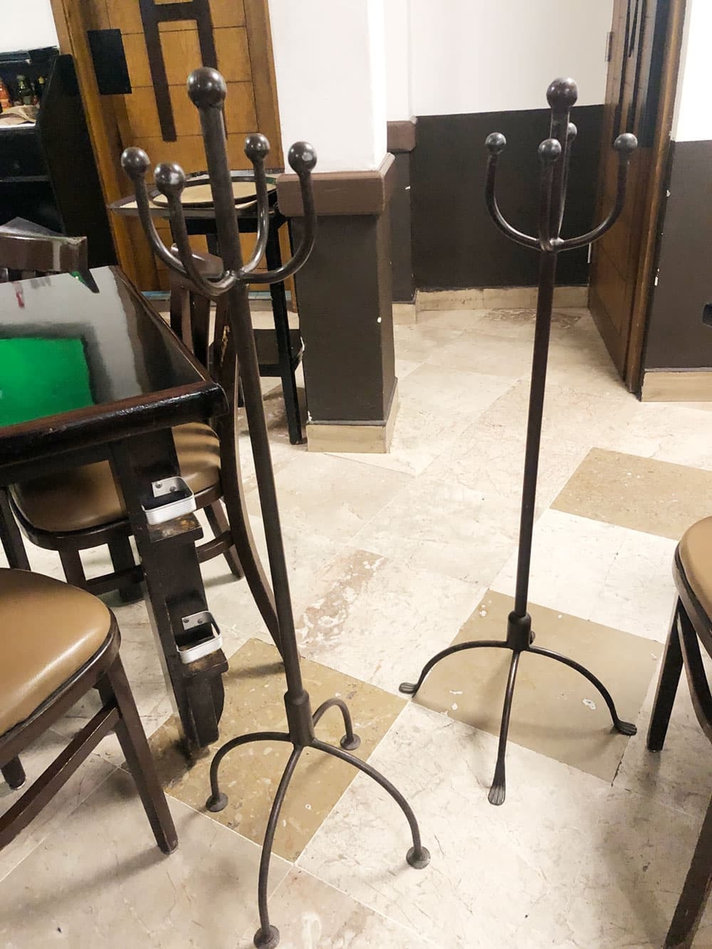 Coat and bag hangers in Mexico